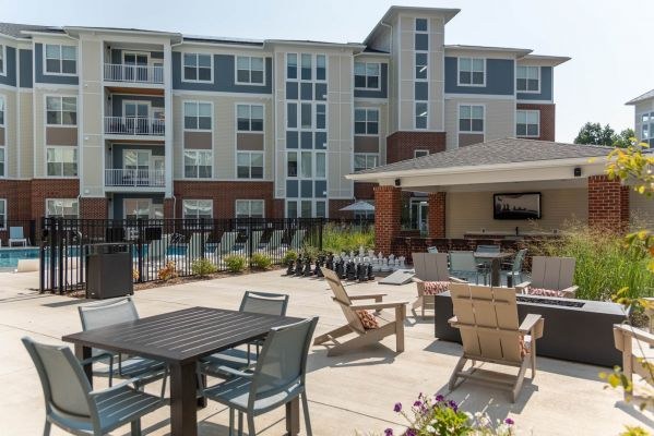 Exterior of Attain at Towne Centre apartments in Fredericksburg, Virginia